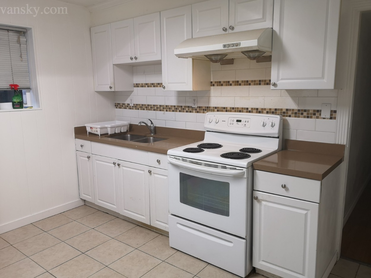 220402233238_Kitchen 1.jpg